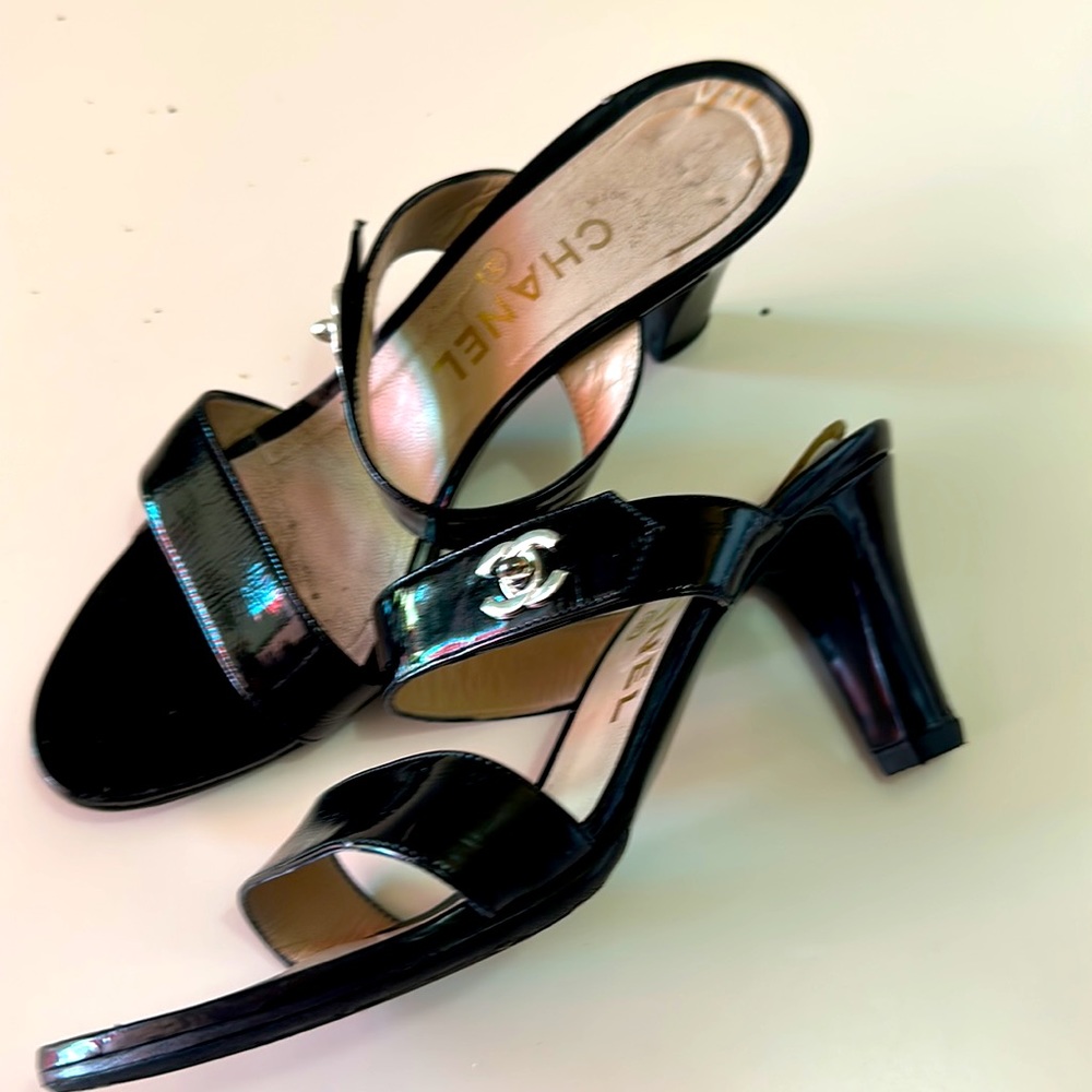 Chanel black Womens heeled sandals size 38. - Picture 5 of 7